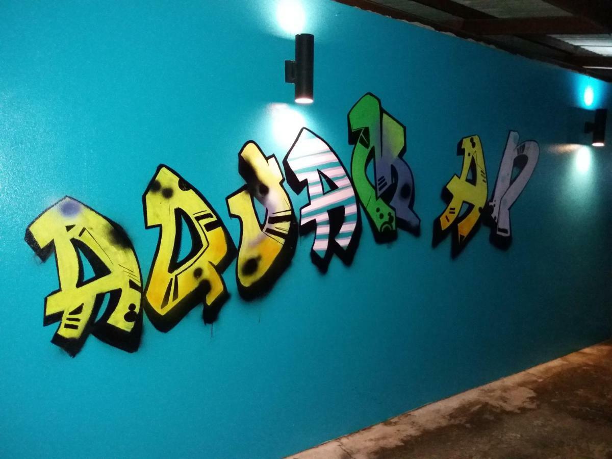 Aquaman @Chalong Pier Hotel Екстериор снимка